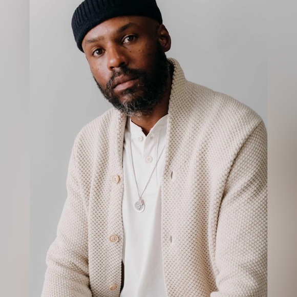 Taylor Stitch Cream Cardigan Sweater - Picture 4 of 13